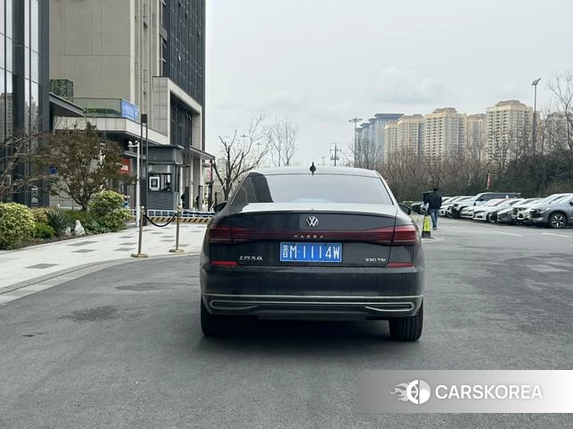 Volkswagen Passat 2022 Черный из Китая, фото 6