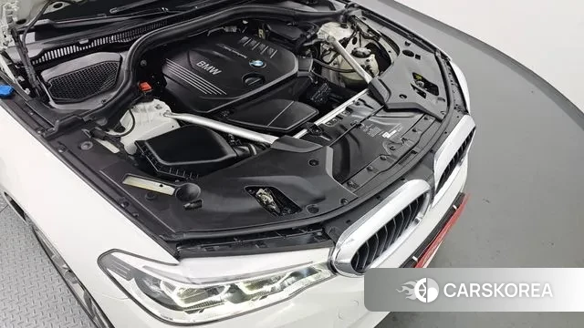 BMW 5 Series (G30) id 3563332 из Кореи 16