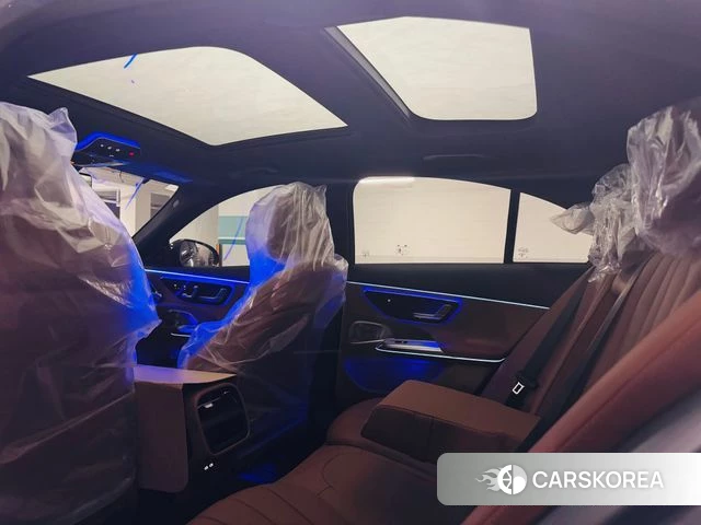 Mercedes-Benz E-Class W214 2026 Светло-серебряный цвет из Кореи, фото 6