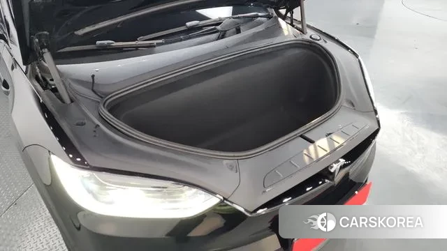 Tesla Model X id 3734642 из Кореи 16