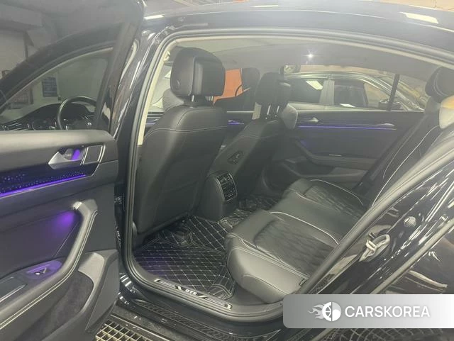 Volkswagen Magotan PHEV 2024 Черный из Китая, фото 6