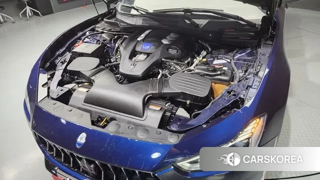 Maserati Ghibli id 3226278 из Кореи 16