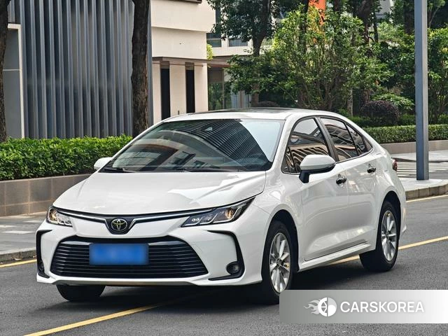 Toyota Corolla 2023 Белый из Китая, фото 6