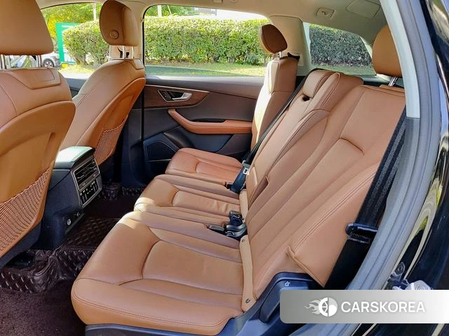 Audi Q7 2024 Черный из Китая, фото 6