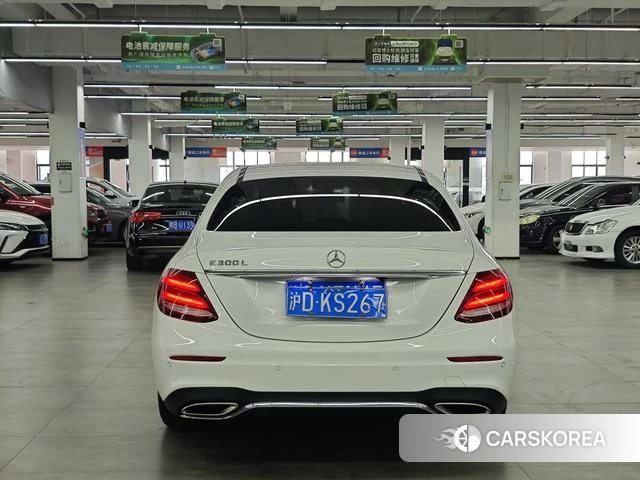 Mercedes-Benz E-class id 4238644 из Китая 10