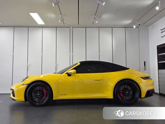 Porsche 911(992) id 3365364 из Кореи 8