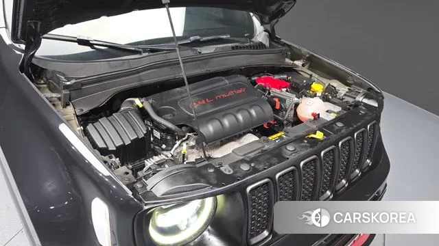 Jeep Renegade id 3681285 из Кореи 16