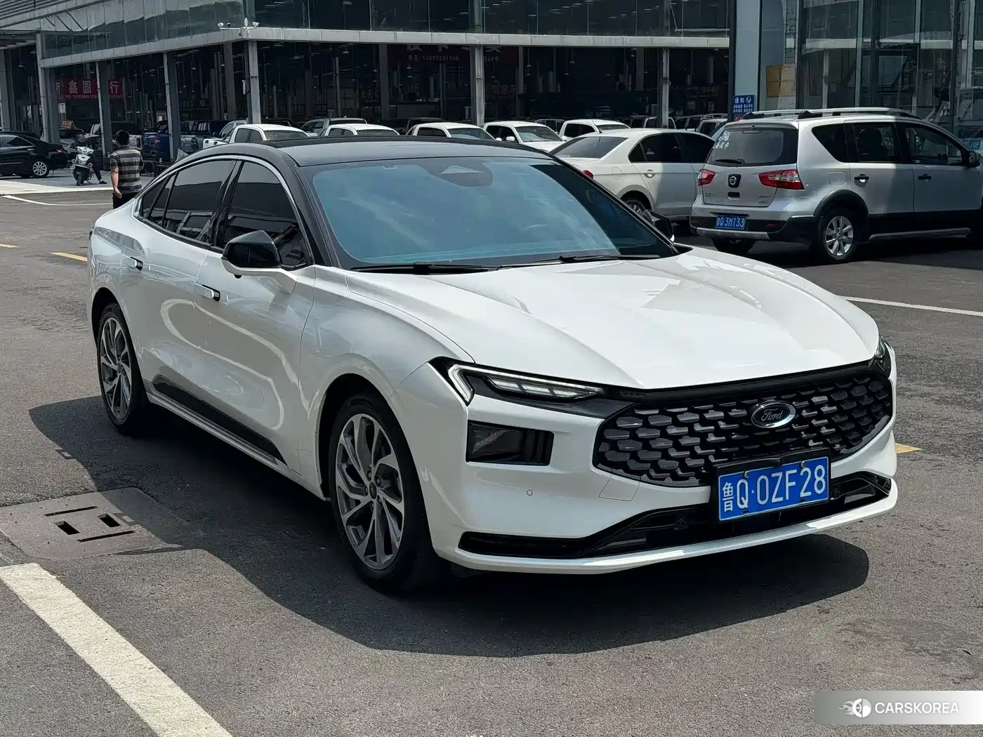 Ford Mondeo 2023 Белый из Китая, фото 6