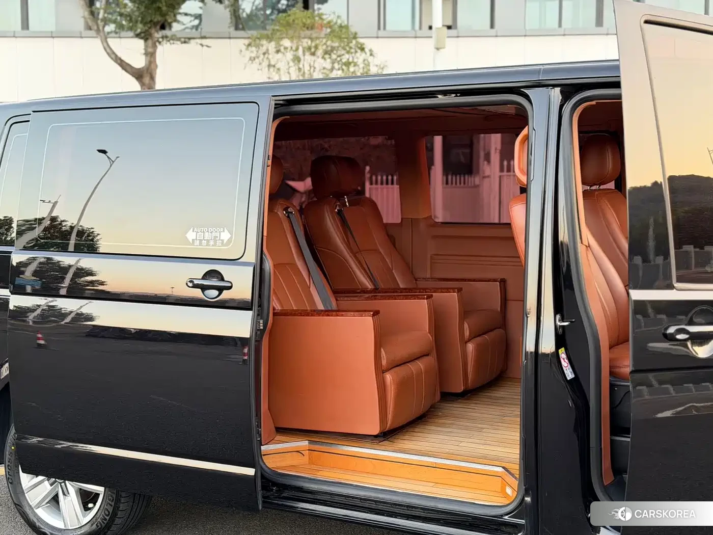 Volkswagen Caravelle 2018 Черный из Китая, фото 6
