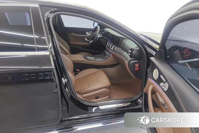 Mercedes-Benz E-class id 3784010 из Китая 13