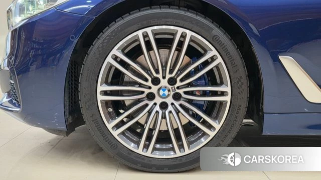 BMW 5 Series (G30) id 4507985 из Кореи 16