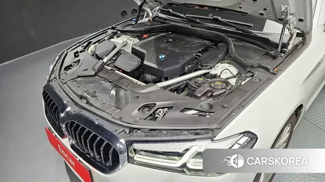 BMW 5 Series (G30) id 3003695 из Кореи 16