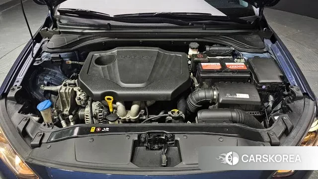 Hyundai Avante AD id 2370933 из Кореи 16