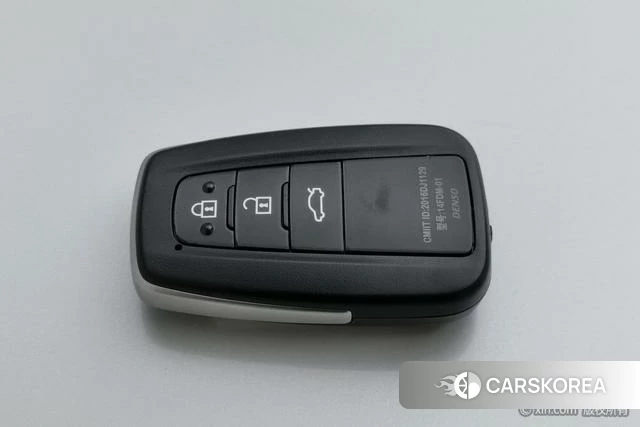 Toyota Camry id 4300338 из Китая 20