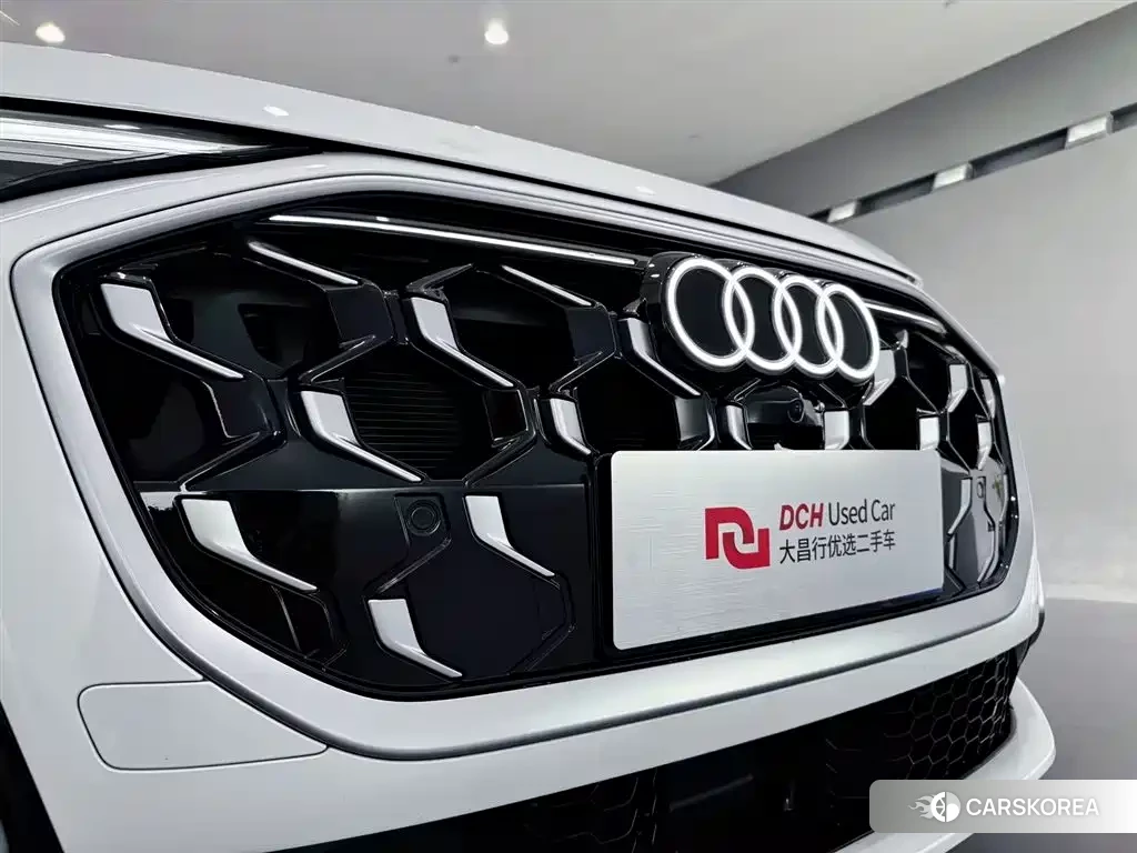 Audi Q5L id 4559834 из Китая 23