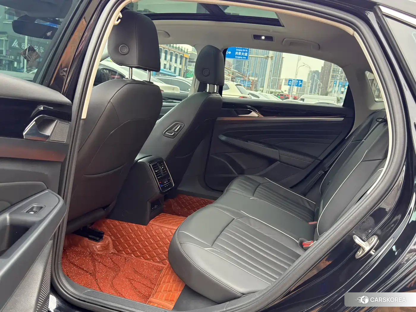 Volkswagen Passat id 4538907 из Китая 11