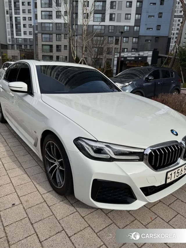 BMW 5 Series (G30) id 3611782 из Кореи 9