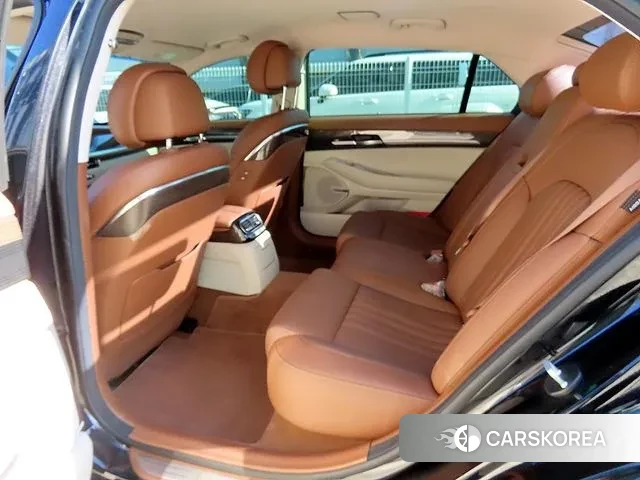 Genesis G90 id 3582570 из Кореи 16