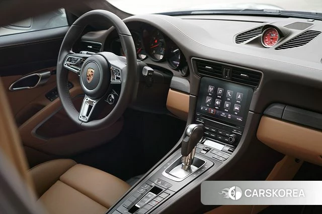 Porsche 911(992) id 4581897 из Кореи 12
