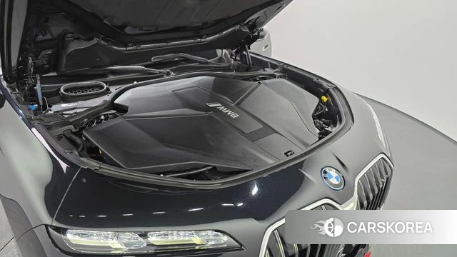 BMW i7 (G70) id 3831870 из Кореи 16