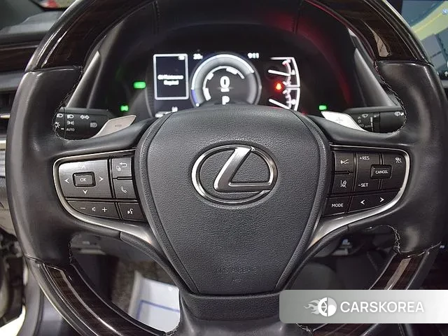 Lexus ES300h 7th generation id 3028001 из Кореи 16