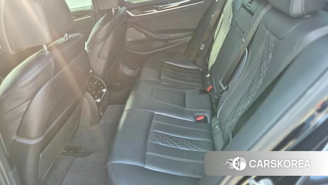 BMW 5 Series (G30) 2022 Черный из Кореи, фото 6