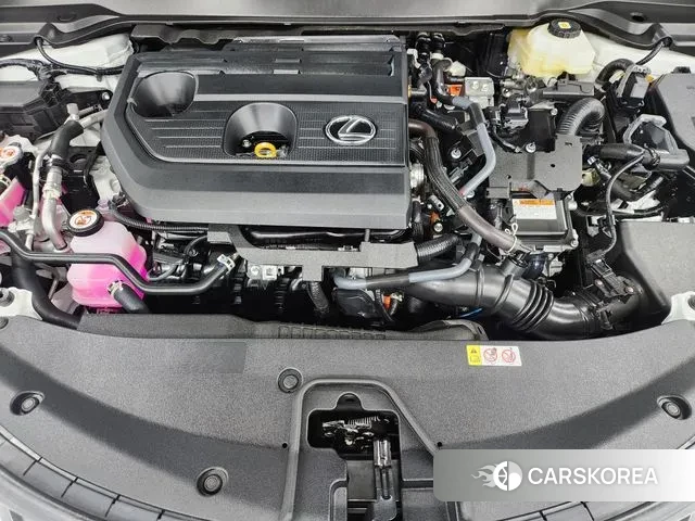 Lexus UX300h id 3365288 из Кореи 16