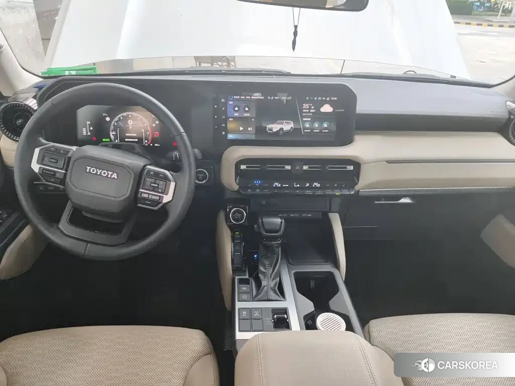 Toyota Land Cruiser 2024 Белый из Китая, фото 6