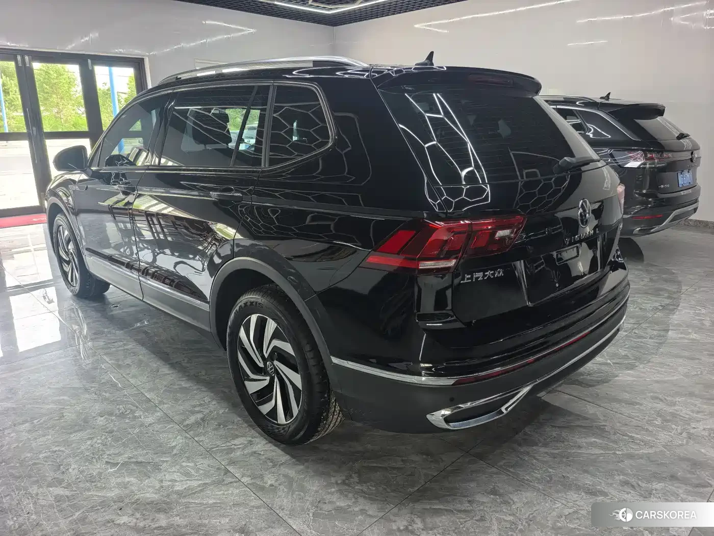 Volkswagen Tiguan L id 4547434 из Китая 18