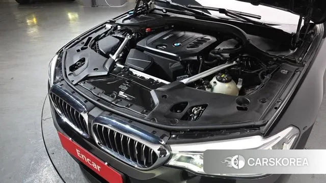 BMW 5 Series (G30) id 3737222 из Кореи 16