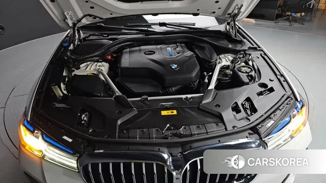 BMW 5 Series (G30) id 2884816 из Кореи 16