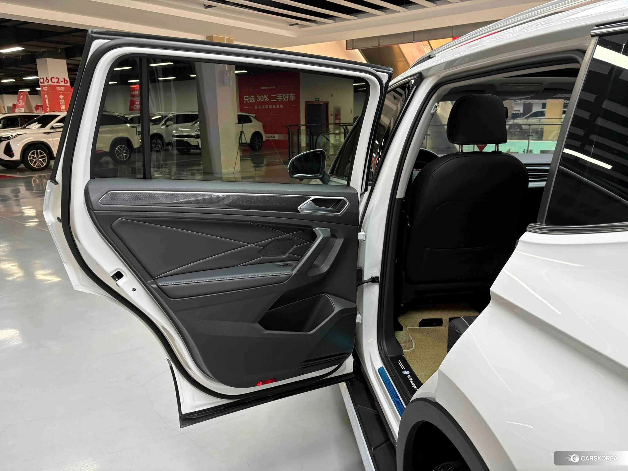 Volkswagen Tiguan L id 4441112 из Китая 39