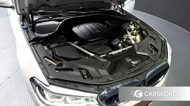 BMW 5 Series (G30) id 3344778 из Кореи 16