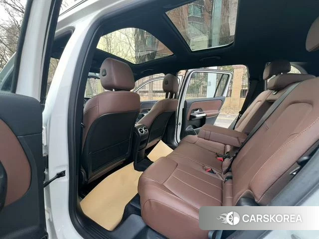 Mercedes-Benz GLB 2023 Белый из Китая, фото 6