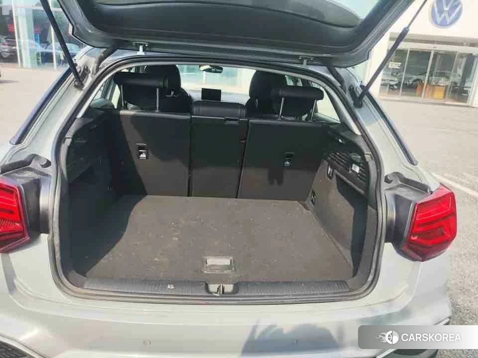Audi Q2L id 4473293 из Китая 11