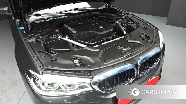 BMW 5 Series (G30) id 4519970 из Кореи 30