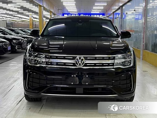 Volkswagen Tourang 2024 Черный из Китая, фото 6