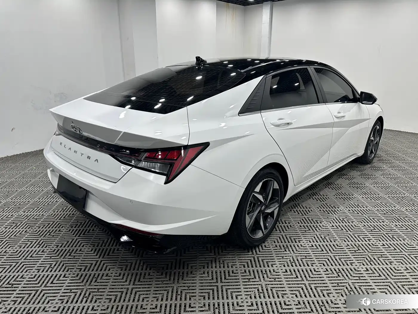 Hyundai Elantra 2022 Белый из Китая, фото 6