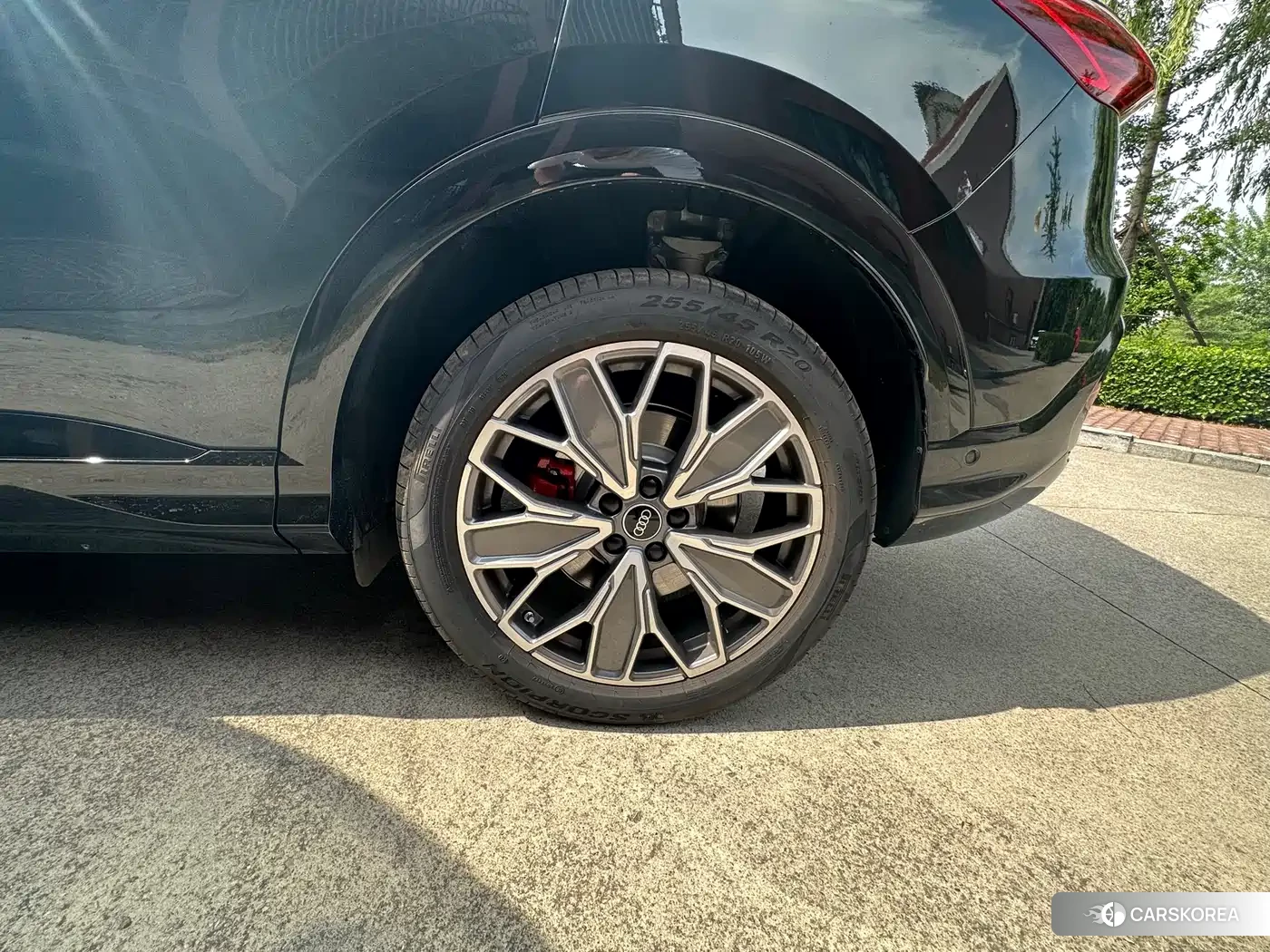 Audi Q5L id 4653978 из Китая 12