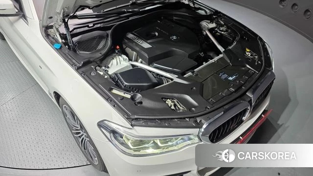 BMW 5 Series (G30) id 4520108 из Кореи 28