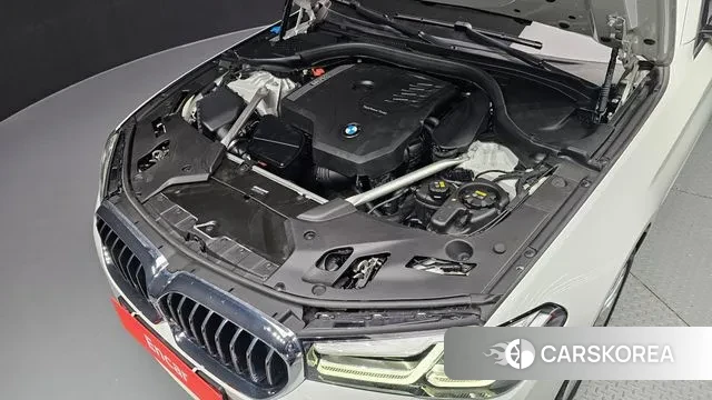 BMW 5 Series (G30) id 3372578 из Кореи 16