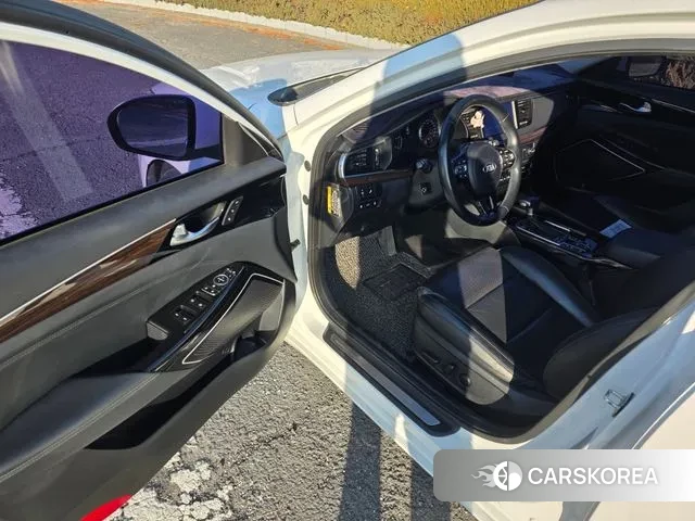 Kia Come New K7 id 3480354 из Кореи 16