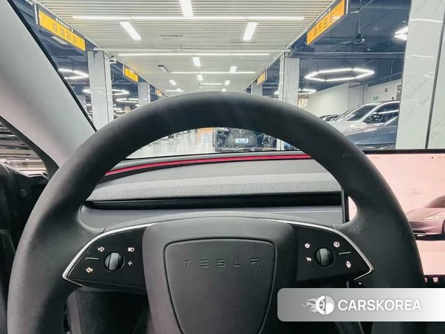 Tesla Model 3 2025 Темно-серый из Китая, фото 6