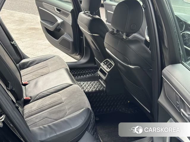 Audi A6L id 4272486 из Китая 12