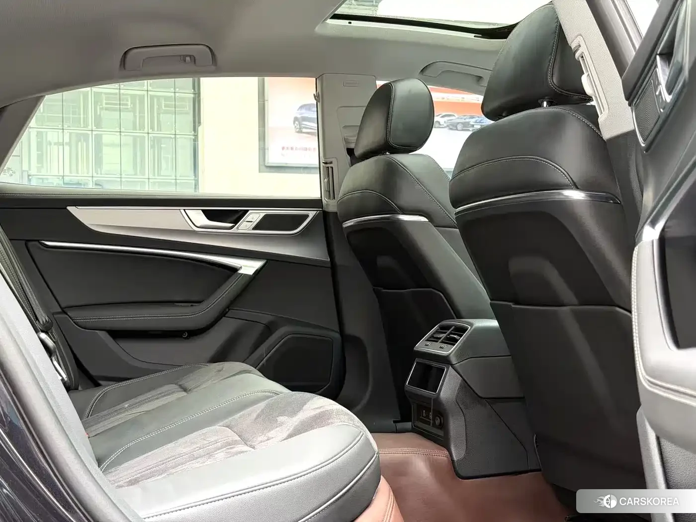 Audi A7L id 4514287 из Китая 9