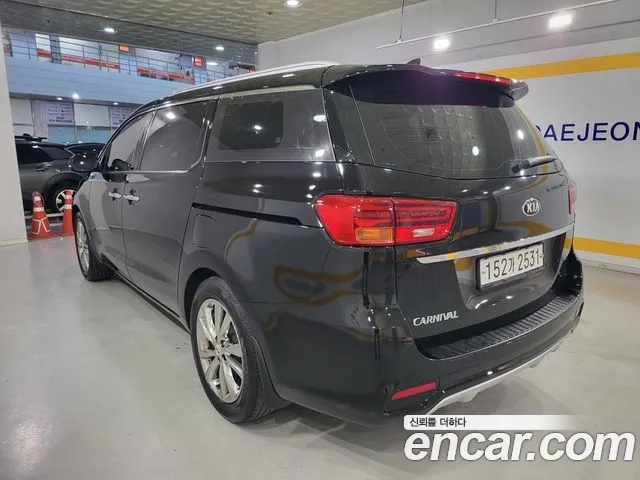 Kia The New Carnival id 2881050 из Кореи 16