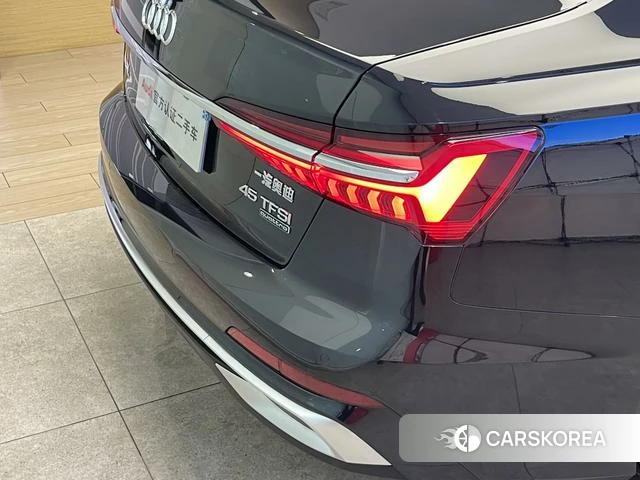 Audi A6L id 4290477 из Китая 12