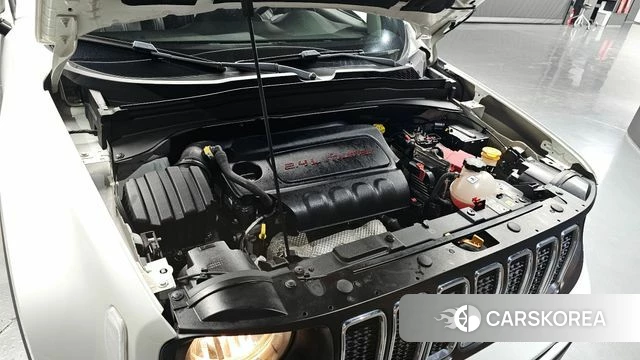 Jeep Renegade id 3936090 из Кореи 16