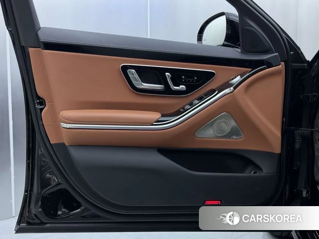 Mercedes-Benz S-class id 4291342 из Китая 23