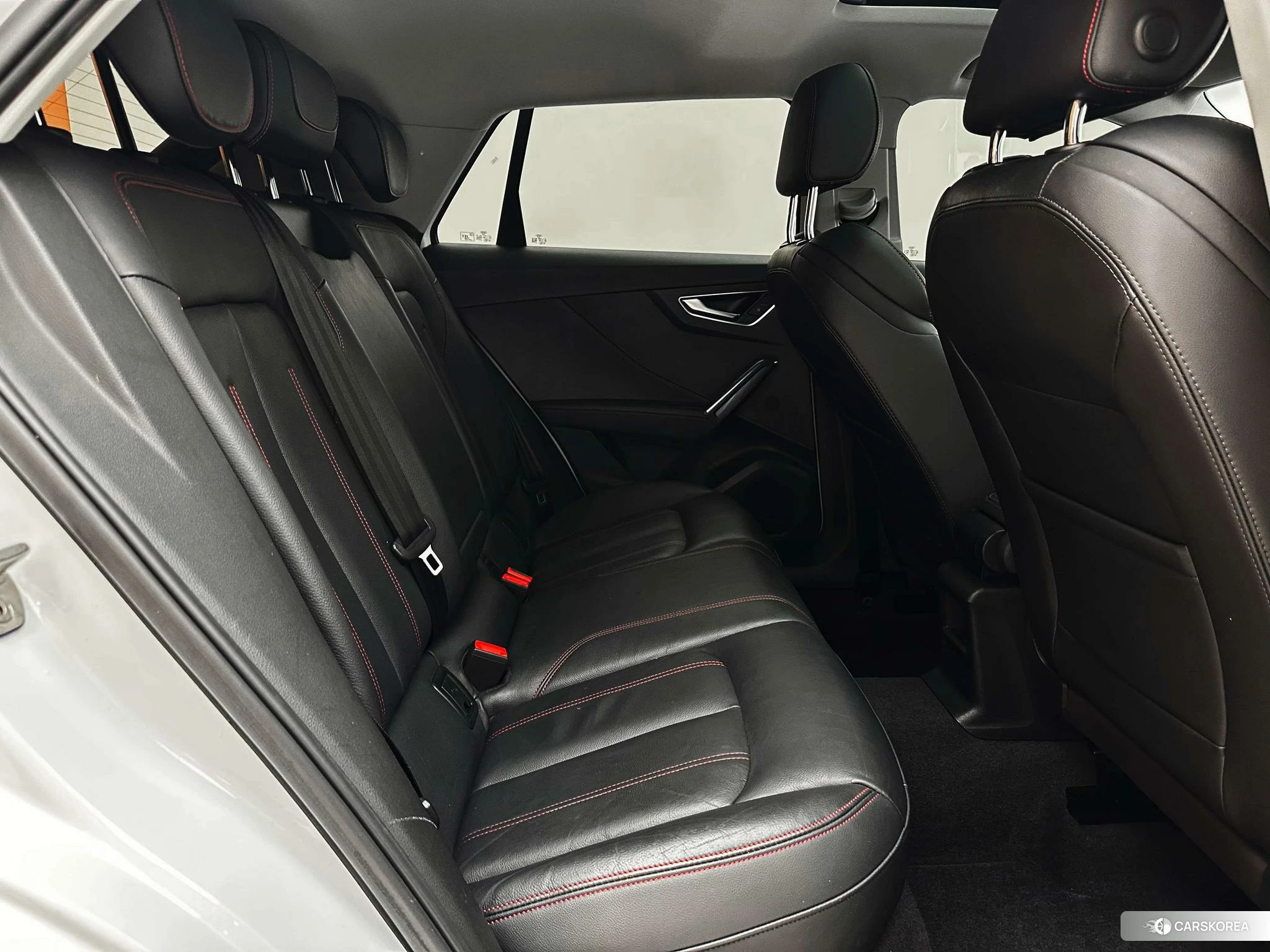 Audi Q2L id 4479618 из Китая 20